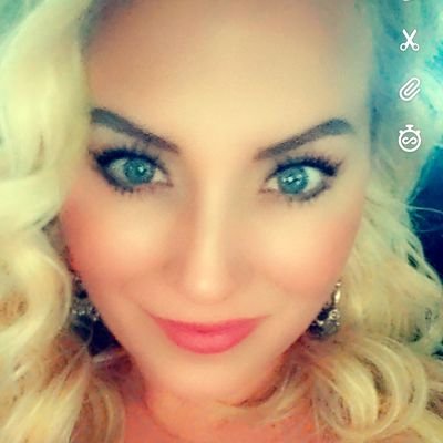 Profile Picture of Stephanie Riggio (@JessicaSmyth20) on Twitter