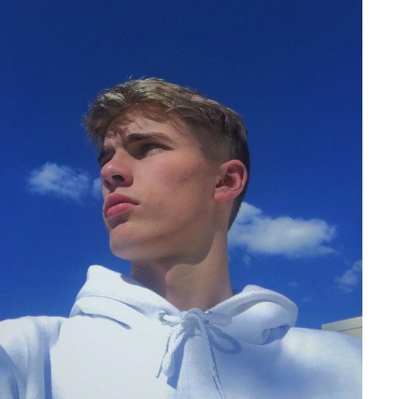 Profile Picture of Ethan Tyler (@1ethan2003) on Poshmark