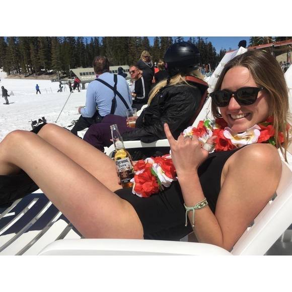 Profile Picture of Haley Bergström (@hbergstrom1) on Poshmark