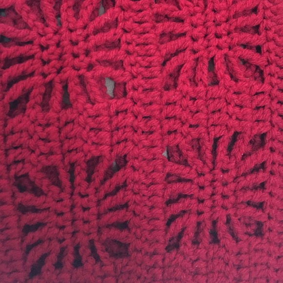 Profile Picture of Ale Monreal (@pajaroblu) on Poshmark