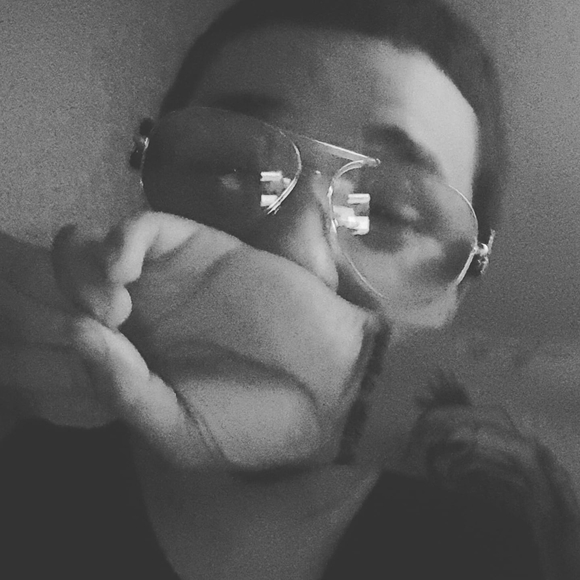 Profile Picture of Abraham issac Berumen (@flax13) on Poshmark