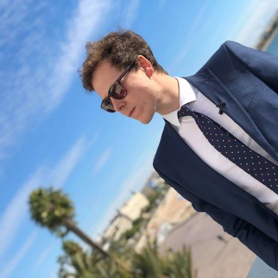 Profile Picture of Doug Mackenzie (@Dougiefintech) on Twitter