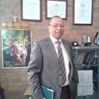 Profile Picture of Guillermo Vélez Murillo (@Abogado_Velez) on Twitter