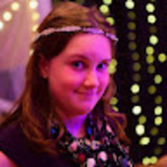 Profile Picture of Allison Fruehwirth (@frugirl1) on Poshmark
