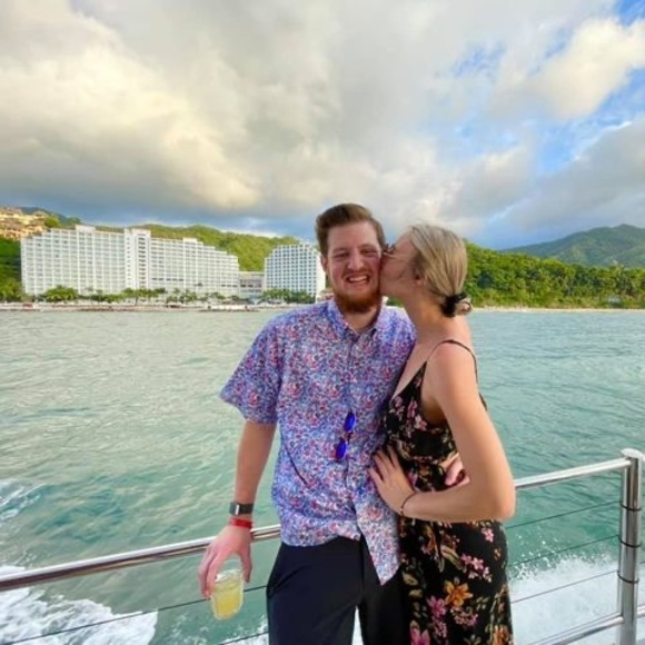 Profile Picture of Alex Witte (@aswitte) on Poshmark