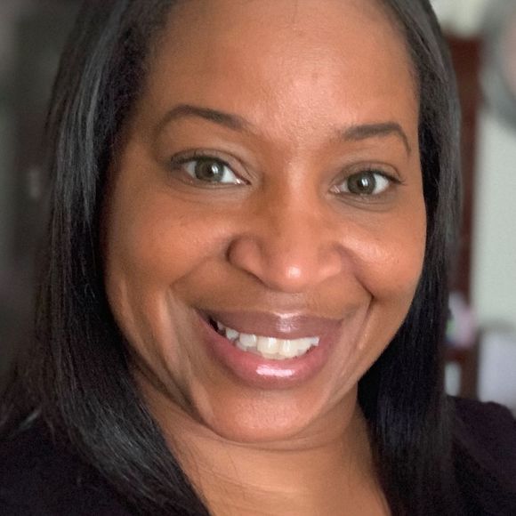 Profile Picture of Staci James (@stacil1063) on Poshmark