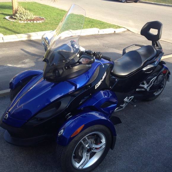 Profile Picture of Eric Labelle (@labelleouvrage) on Poshmark