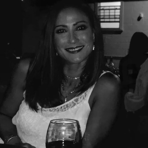 Profile Picture of Kim Picciotti (@kpicciotti) on Poshmark