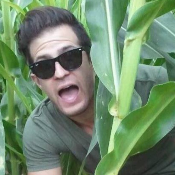 Profile Picture of Randy Adargo (@ranscott) on Poshmark