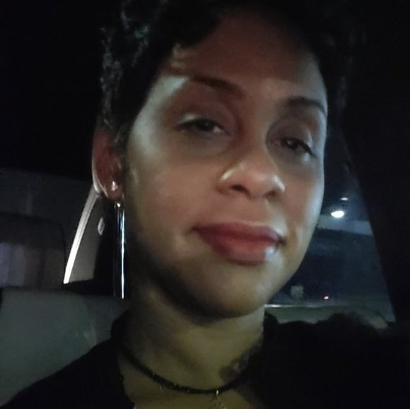 Profile Picture of Robin Timmons (@robinbtimmons) on Poshmark