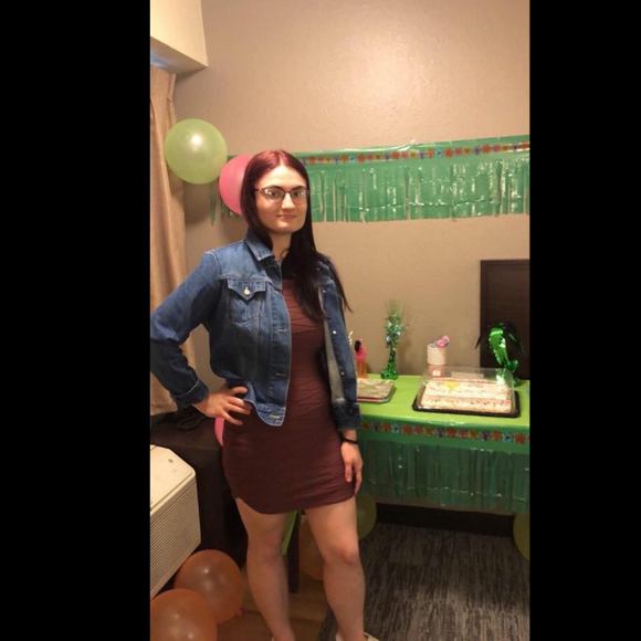 Profile Picture of Ang Ascioti (@angieaa223) on Poshmark