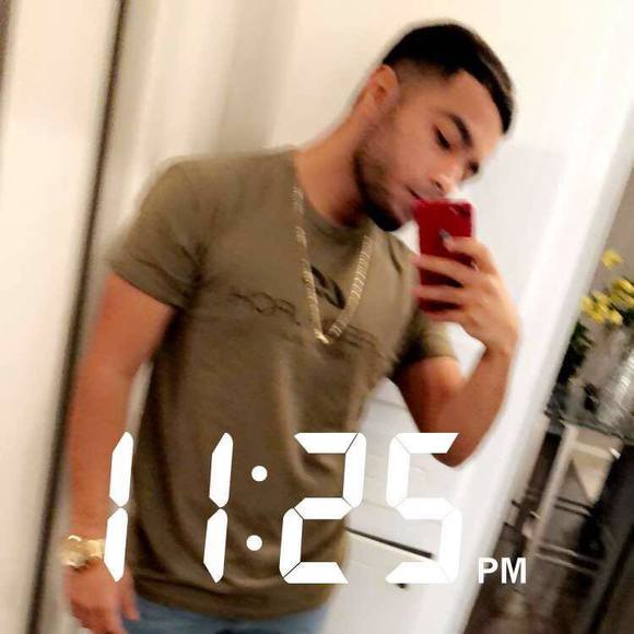 Profile Picture of Carlos Carreno (@carloscarren965) on Poshmark