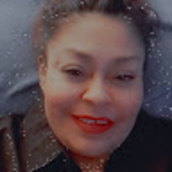 Profile Picture of Delia Murrieta (@delia_murrieta) on Poshmark