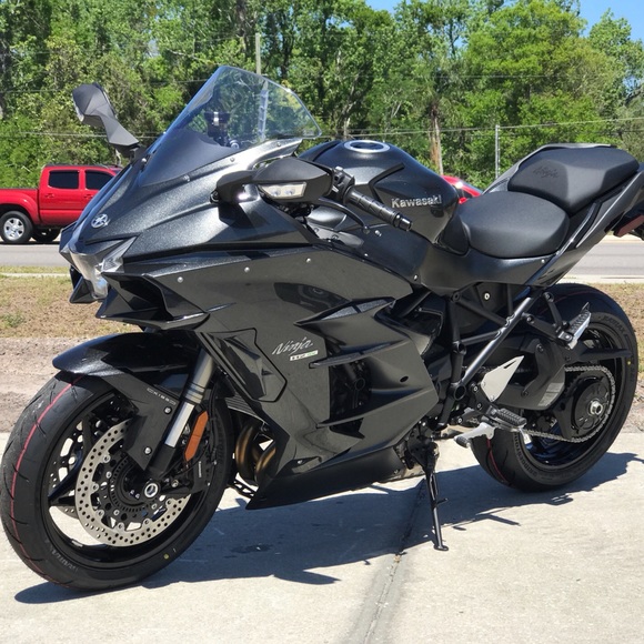 Profile Picture of Alex Lemos (@arrow_gaming) on Poshmark