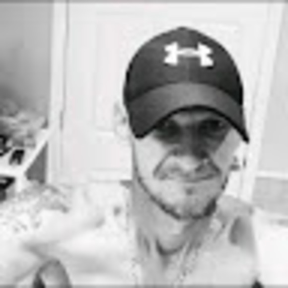 Profile Picture of Michael Crager (@cragermichael9) on Poshmark