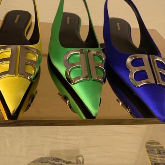 Profile Picture of Hira Sadiq (@hirahs) on Poshmark