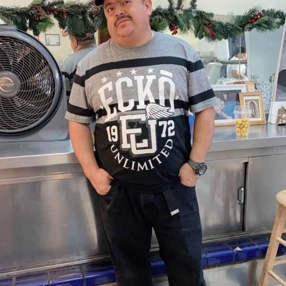 Profile Picture of Julio Garcia (@juliogarcia843) on Poshmark