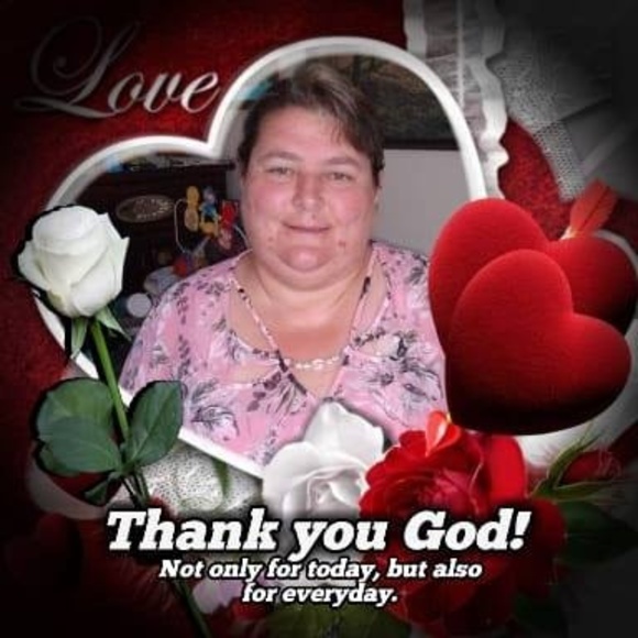 Profile Picture of Carolyn Conley (@sw33tp427) on Poshmark