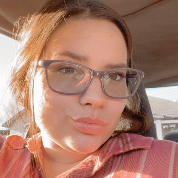 Profile Picture of Paige Blevins (@paige_prepnc) on Poshmark