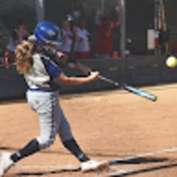 Profile Picture of Riley Ehlen (@rileyehlen) on Poshmark