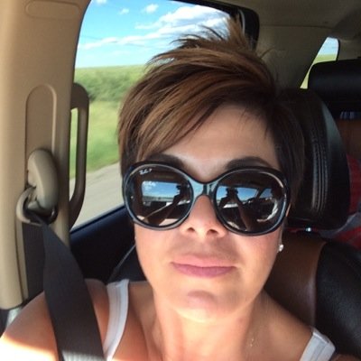 Profile Picture of Elaine Mireles (@ElaineMireles1) on Twitter