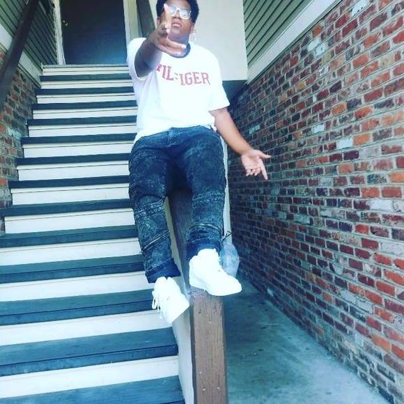 Profile Picture of Joshua Edmonds (@xlsavv) on Poshmark