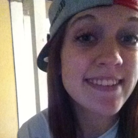 Profile Picture of Kelsey Lamance (@kelslamance) on Poshmark
