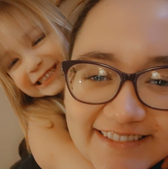 Profile Picture of Shawna Lin (@shawnabardo) on Poshmark