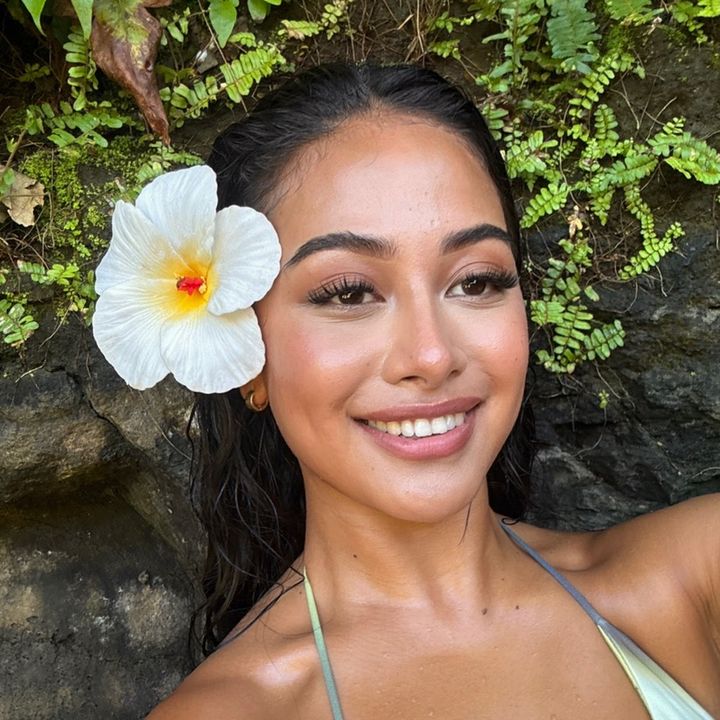 Profile Picture of Stephanie Ah Lin (@stephanieahlin) on Tiktok