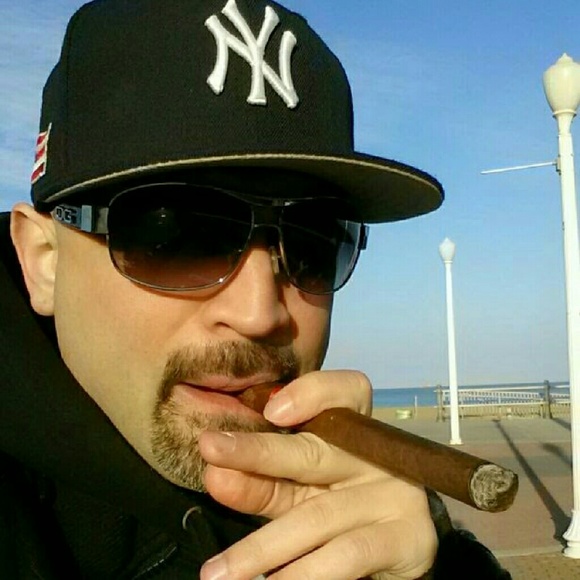 Profile Picture of Danny Santana (@dannybxbori) on Poshmark