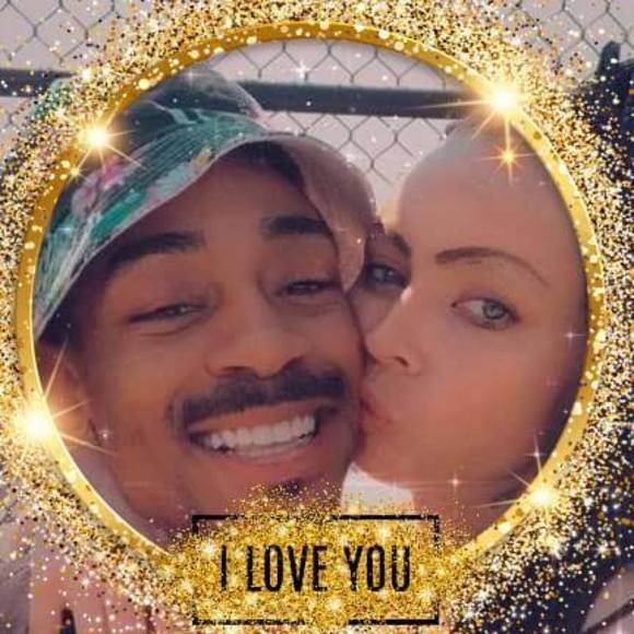 Profile Picture of Danielle Endsley (@danielleendsley) on Poshmark