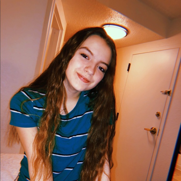 Profile Picture of Carlie Feller (@carlie_feller) on Poshmark