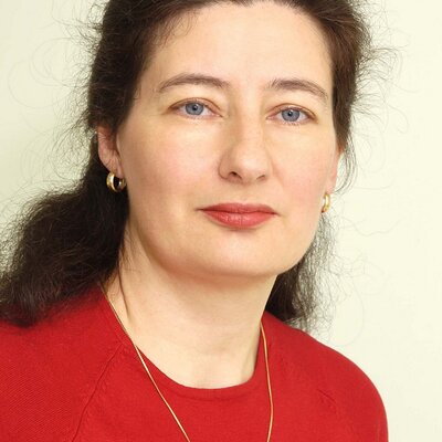 Profile Picture of Elizabeth Cluett (@ElizabethCluett) on Twitter