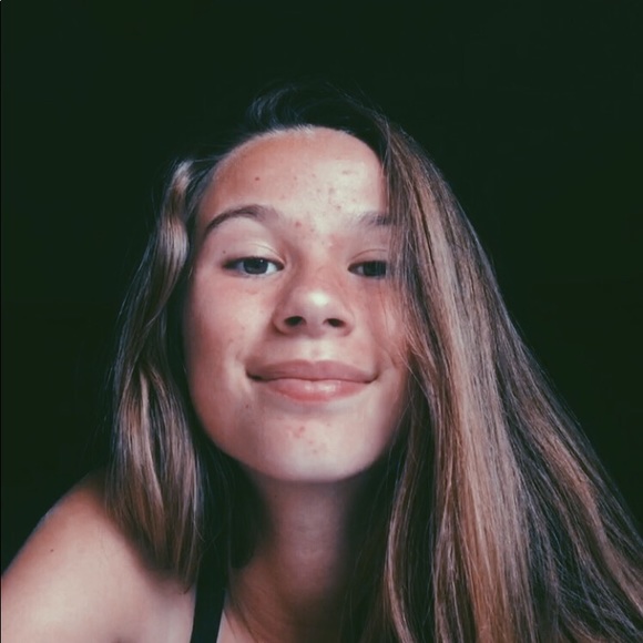 Jocelyn Simones - Poshmark Profile Picture of Jocelyn Simones (@24simojoc) on Poshmark