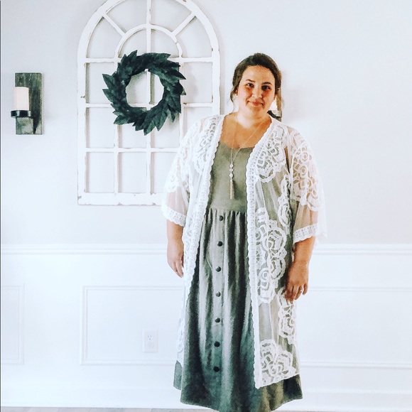 Profile Picture of !!!!!!!!!!!***jaime Foster (@reloved_finds) on Poshmark