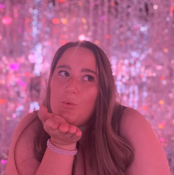 Profile Picture of Katie Grubman (@katie_grubman) on Poshmark