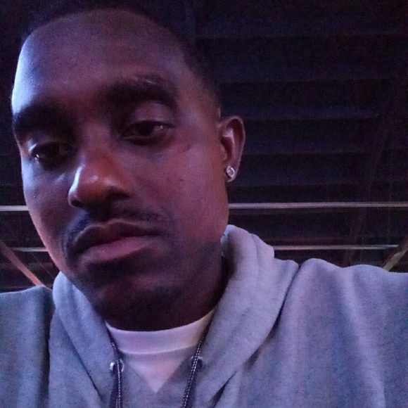 Profile Picture of Michael Pierson (@mikey062013) on Poshmark