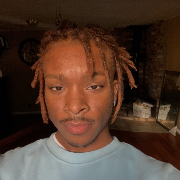 Profile Picture of Antwan Tillman (@antwantill66) on Poshmark