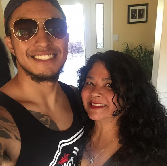 Profile Picture of Aleta james Chacon (@aletachacon) on Poshmark