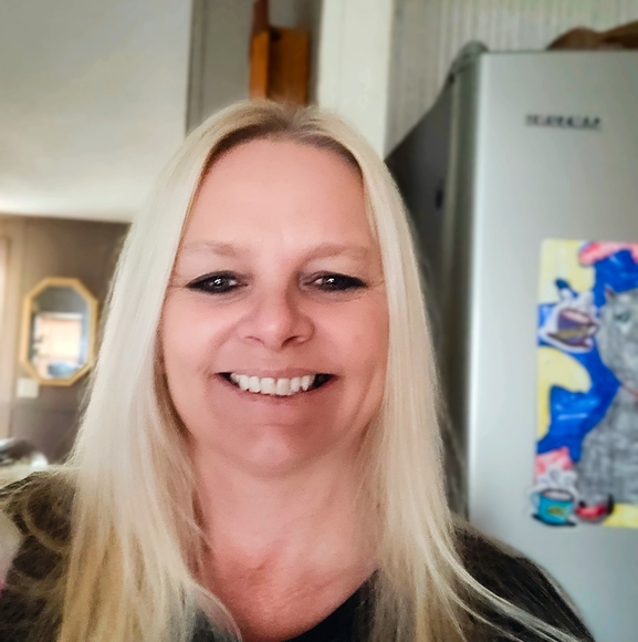 Profile Picture of Shelly Stroud (@shellystroud46) on Poshmark