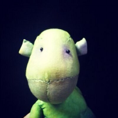 Profile Picture of Alison Alexander (@theatrealison) on Twitter