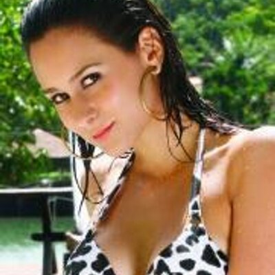 Profile Picture of Júlia Okamura (@juokamura) on Twitter