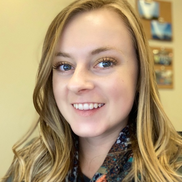 Profile Picture of Madi Hanskiewicz (@madimwinkler) on Poshmark