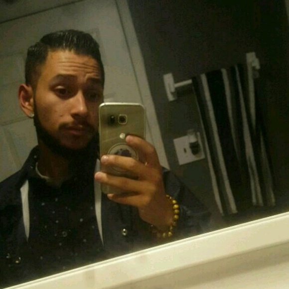 Profile Picture of Joseph Gates (@uchiah420) on Poshmark