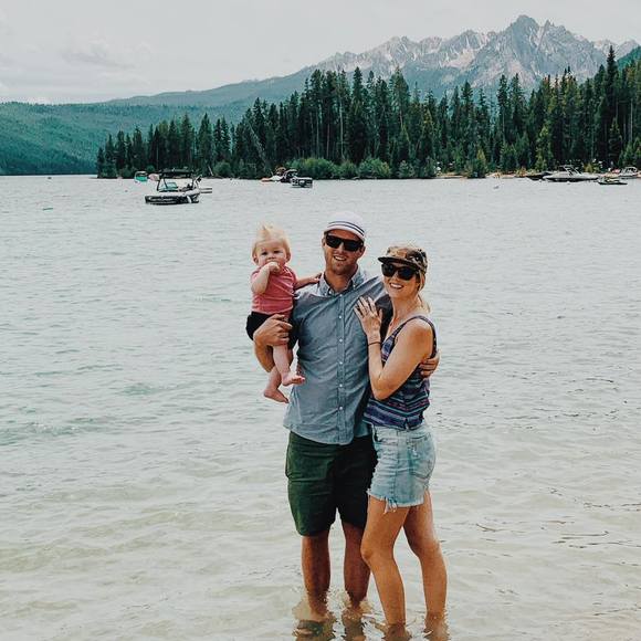 Profile Picture of Ashley Warrer (@a_marie55) on Poshmark