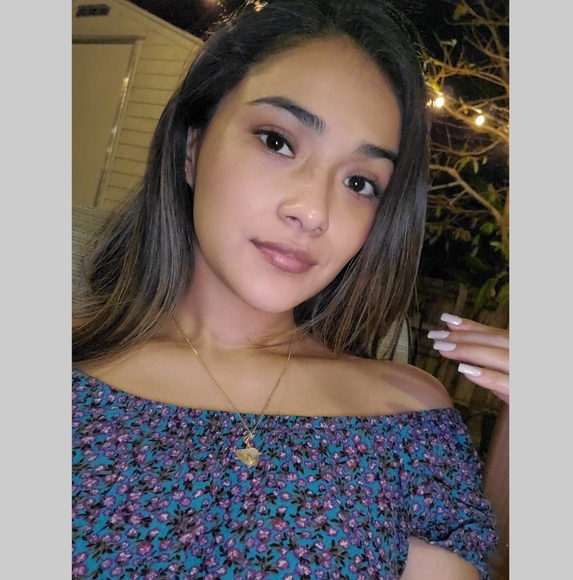 Profile Picture of Guadalupe Romero (@gr5790226) on Poshmark