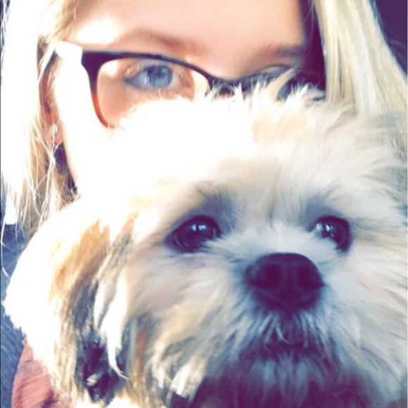 Profile Picture of Trish Shuck (@shuck1234) on Poshmark
