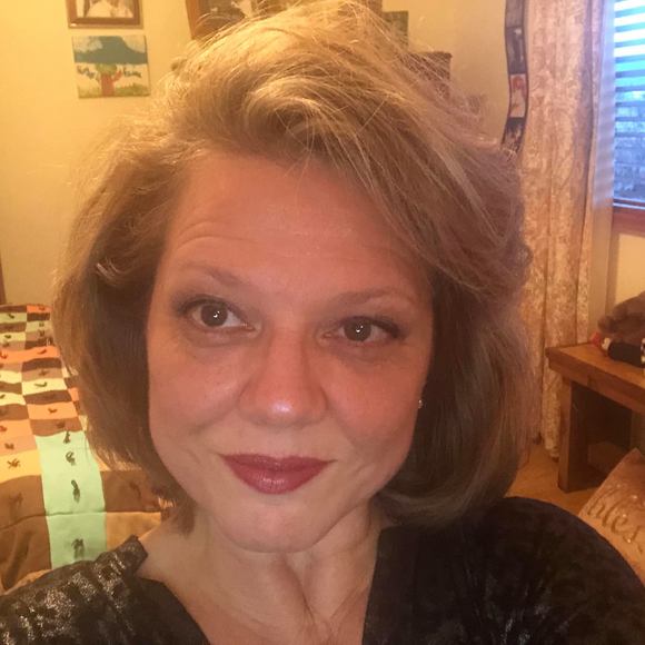 Profile Picture of Debbie Walker (@daw68) on Poshmark