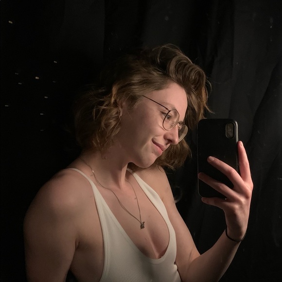 Profile Picture of Emma Stensrud (@emmoy) on Poshmark