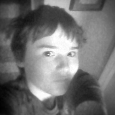 Profile Picture of Michael Claridge (@GoldenFoxy_) on Twitter